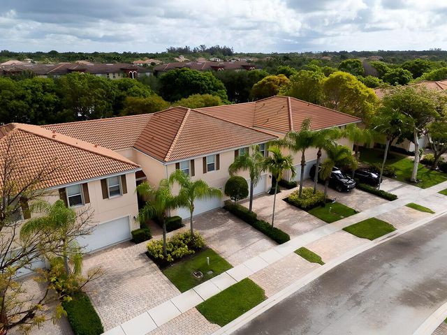 6463 Azura Lake Road, Lake Worth, FL 33463