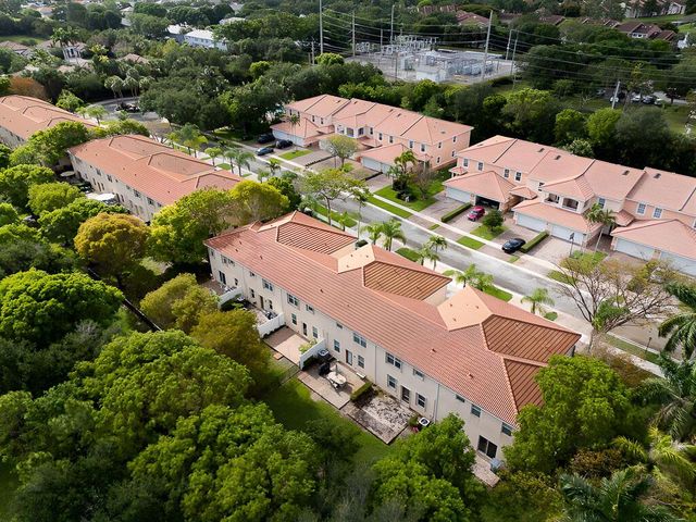 6463 Azura Lake Road, Lake Worth, FL 33463