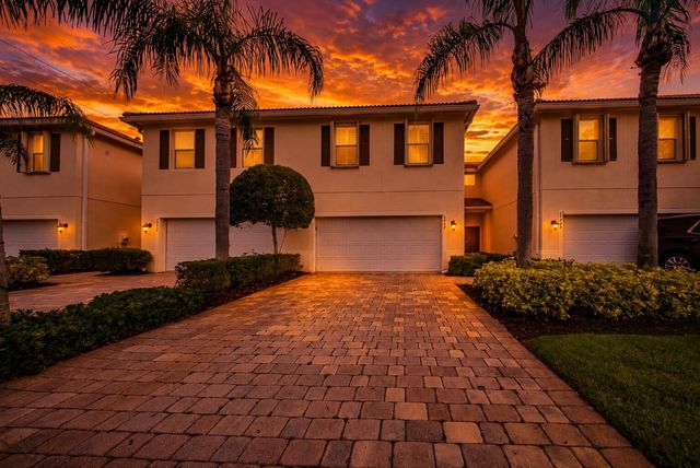 6463 Azura Lake Road, Lake Worth, FL 33463