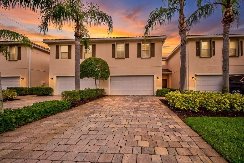 6463 Azura Lake Road, Lake Worth, FL 33463