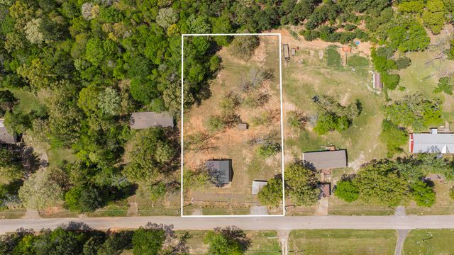 230 Parkwood Street, Kilgore, TX 75662