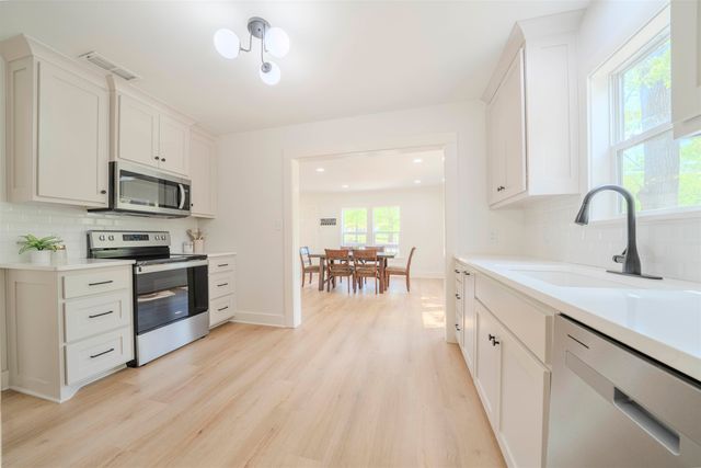 230 Parkwood Street, Kilgore, TX 75662