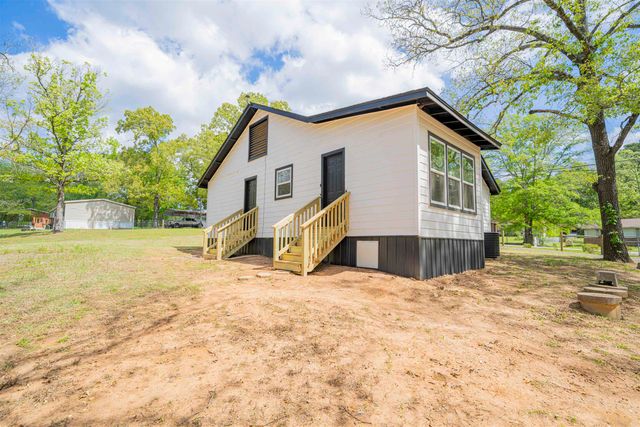 230 Parkwood Street, Kilgore, TX 75662