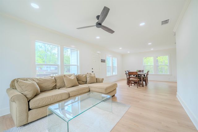 230 Parkwood Street, Kilgore, TX 75662