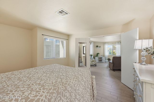 7808 N La Cañada Drive, Tucson, AZ 85704