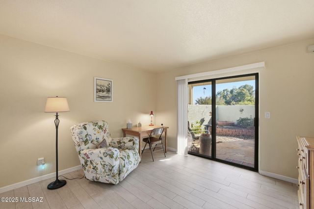 7808 N La Cañada Drive, Tucson, AZ 85704