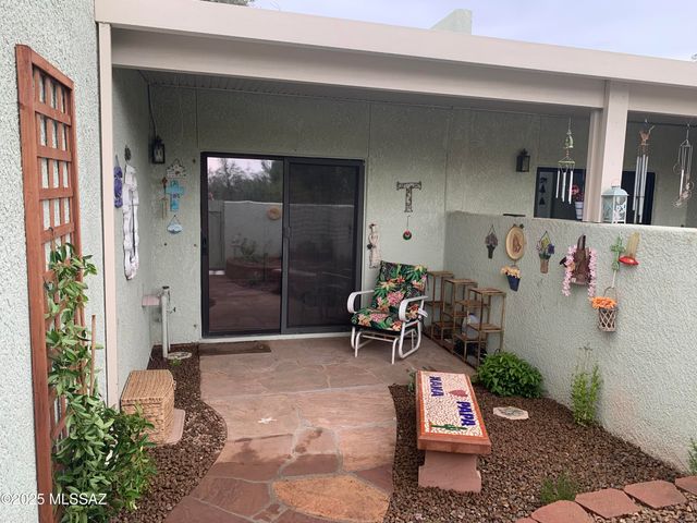 7808 N La Cañada Drive, Tucson, AZ 85704
