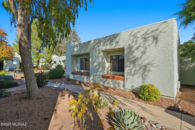 7808 N La Cañada Drive, Tucson, AZ 85704