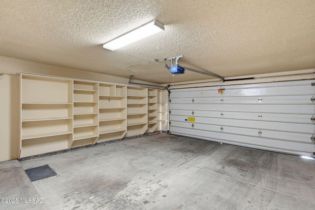 7808 N La Cañada Drive, Tucson, AZ 85704