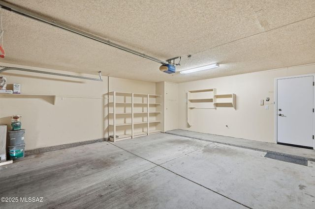 7808 N La Cañada Drive, Tucson, AZ 85704