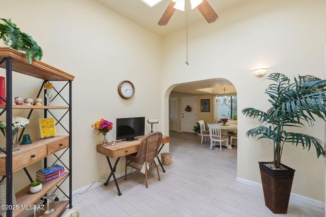 7808 N La Cañada Drive, Tucson, AZ 85704