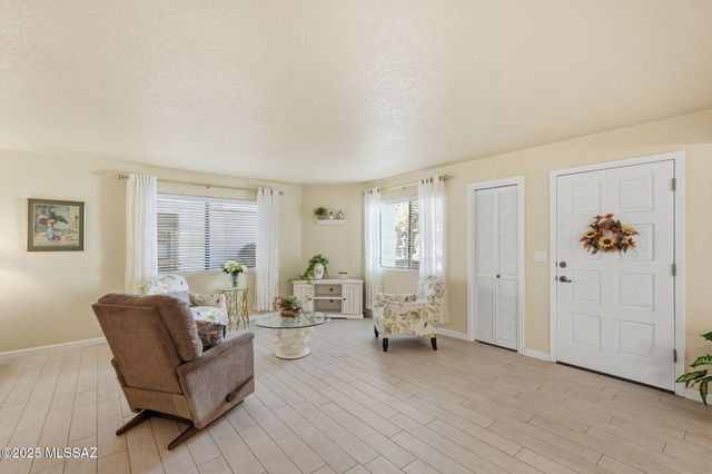 7808 N La Cañada Drive, Tucson, AZ 85704