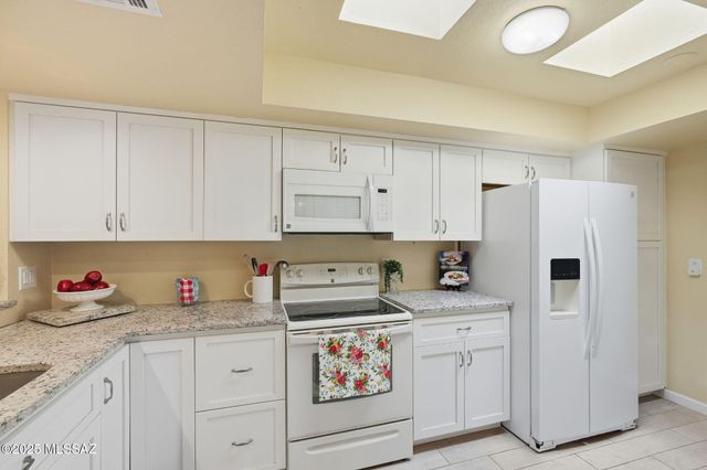 7808 N La Cañada Drive, Tucson, AZ 85704