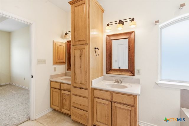 108 Lakeway Court, Victoria, TX 77905