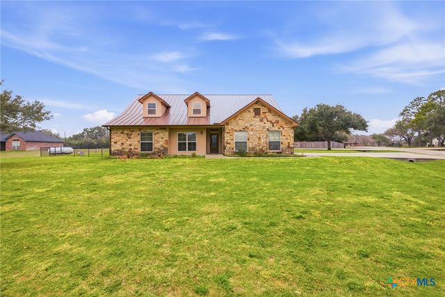 108 Lakeway Court, Victoria, TX 77905