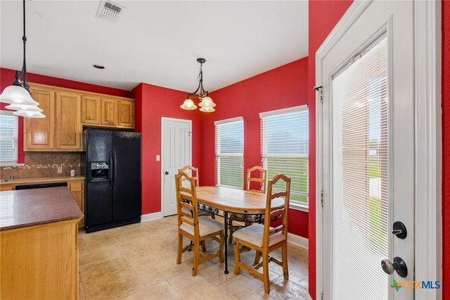 108 Lakeway Court, Victoria, TX 77905