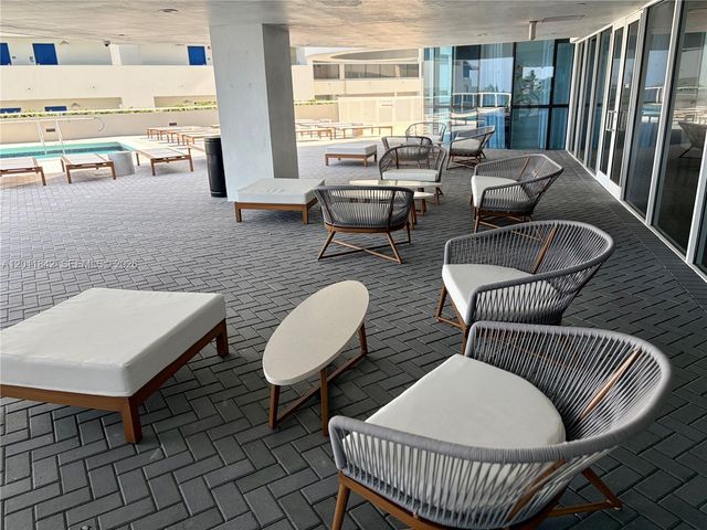 6301 Collins Ave 2203, Miami Beach, FL 33141