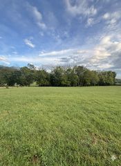 3767 Bear Creek Rd, Thompsons Station, TN 37179