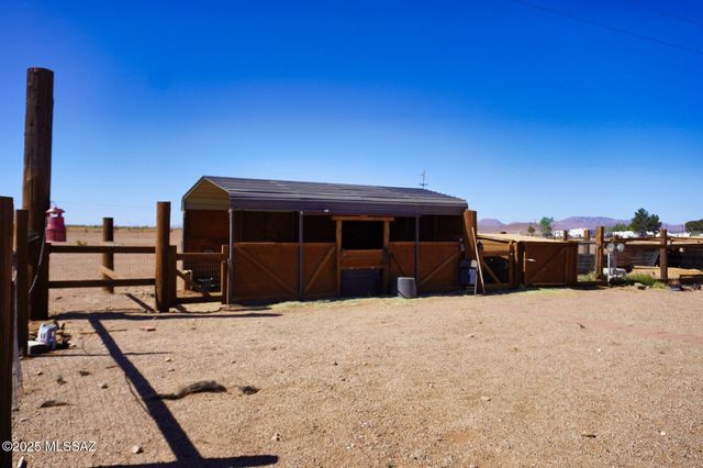 5215 E Sunizona Avenue, Pearce, AZ 85625