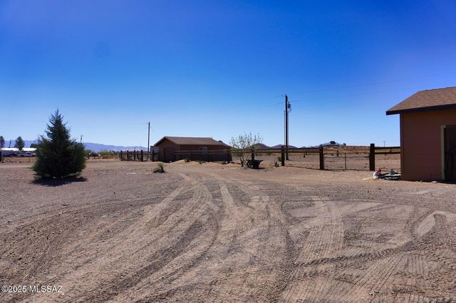 5215 E Sunizona Avenue, Pearce, AZ 85625