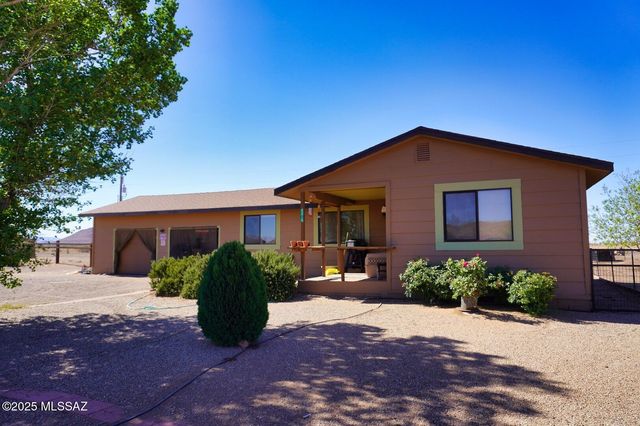 5215 E Sunizona Avenue, Pearce, AZ 85625