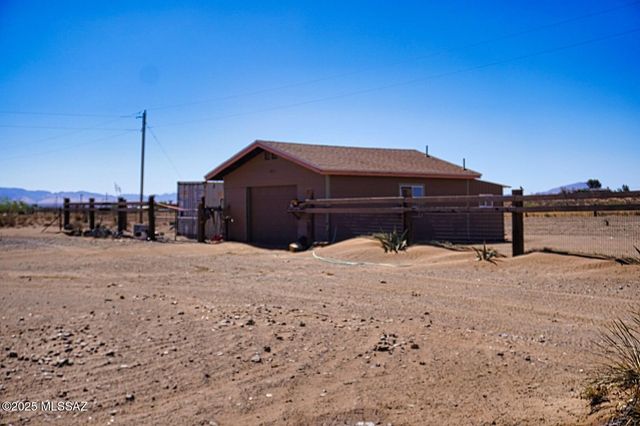 5215 E Sunizona Avenue, Pearce, AZ 85625
