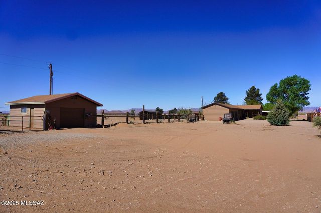 5215 E Sunizona Avenue, Pearce, AZ 85625