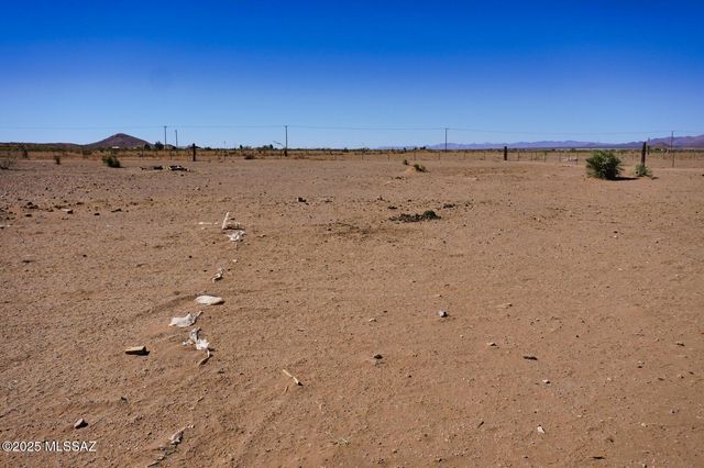 5215 E Sunizona Avenue, Pearce, AZ 85625