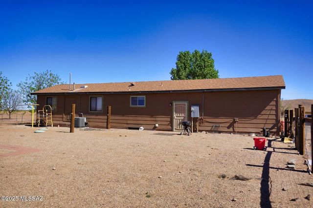 5215 E Sunizona Avenue, Pearce, AZ 85625