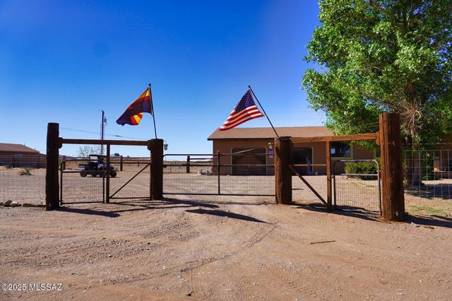 5215 E Sunizona Avenue, Pearce, AZ 85625