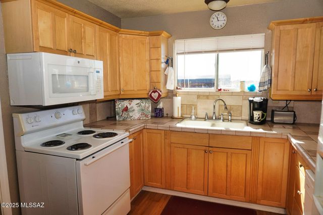 5215 E Sunizona Avenue, Pearce, AZ 85625