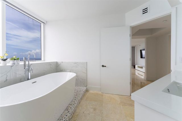 19111 Collins Ave 3608, Sunny Isles Beach, FL 33160