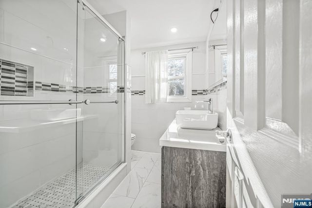 512 Tilden Avenue, Teaneck, NJ 07666