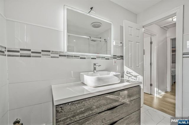 512 Tilden Avenue, Teaneck, NJ 07666