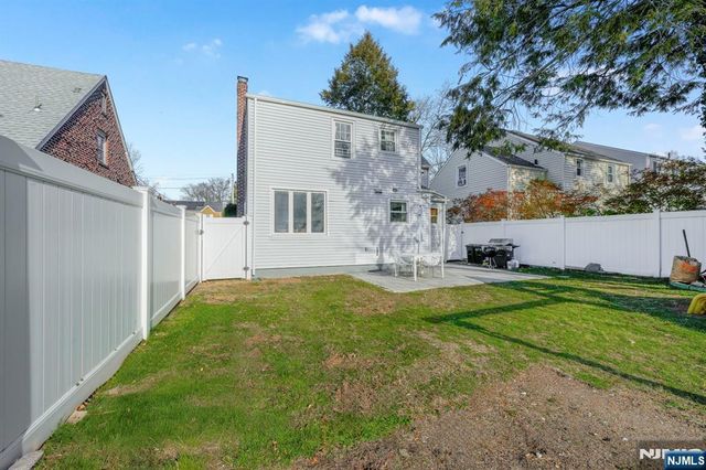 512 Tilden Avenue, Teaneck, NJ 07666