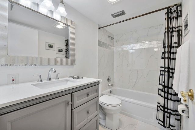 23249 N Barwood Ln N 102, Boca Raton, FL 33428