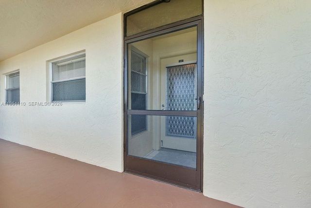 23249 N Barwood Ln N 102, Boca Raton, FL 33428