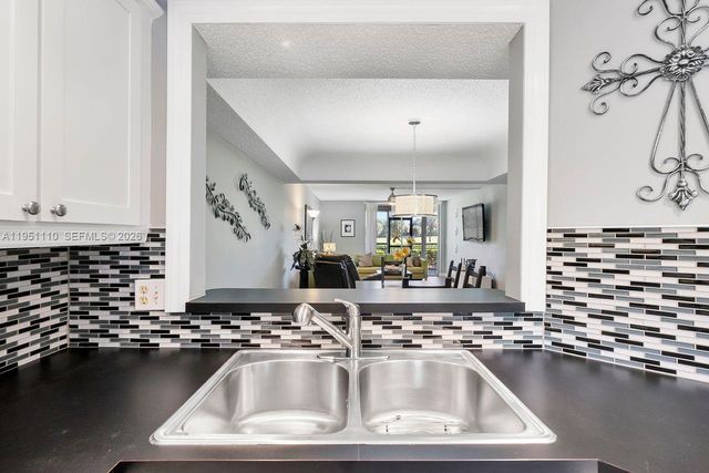 23249 N Barwood Ln N 102, Boca Raton, FL 33428