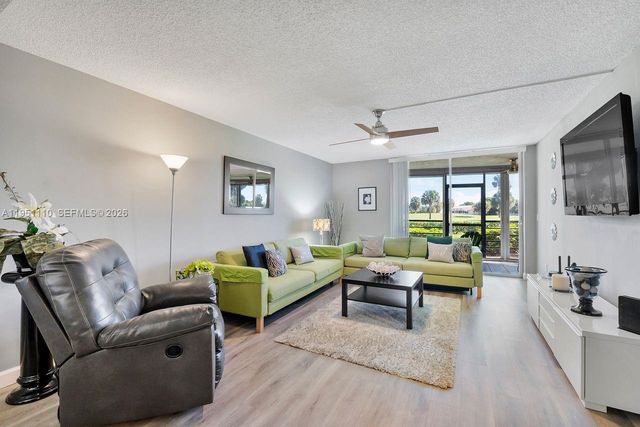 23249 N Barwood Ln N 102, Boca Raton, FL 33428