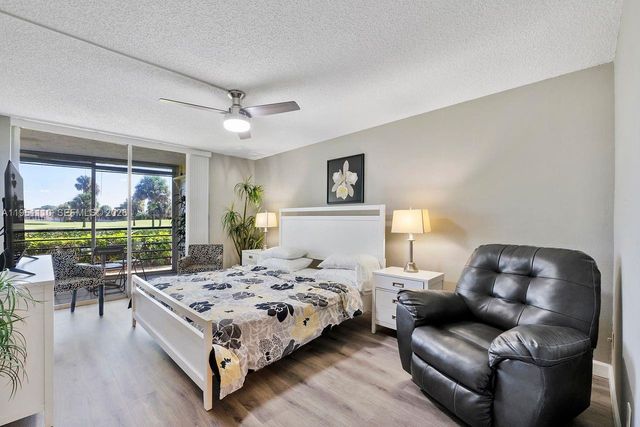 23249 N Barwood Ln N 102, Boca Raton, FL 33428