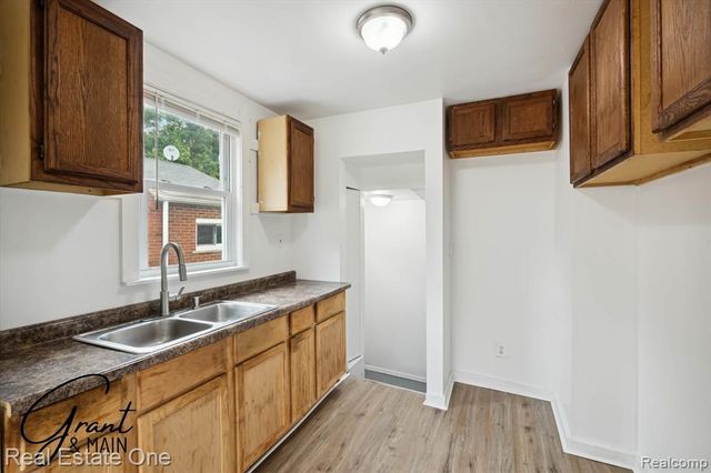 13926 Rockdale Street, Detroit, MI 48223