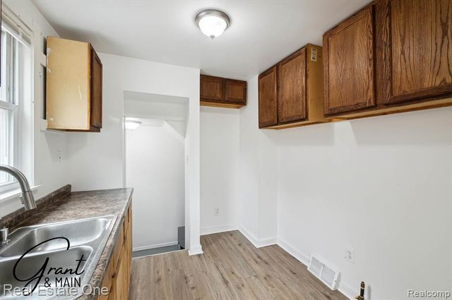 13926 Rockdale Street, Detroit, MI 48223