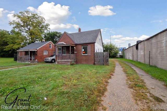13926 Rockdale Street, Detroit, MI 48223