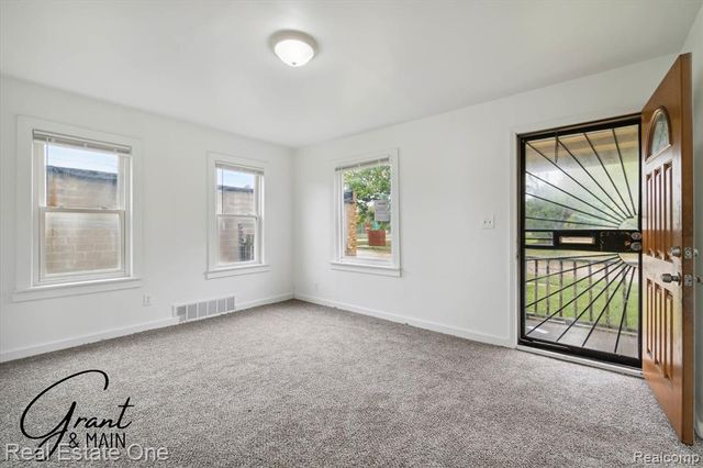 13926 Rockdale Street, Detroit, MI 48223