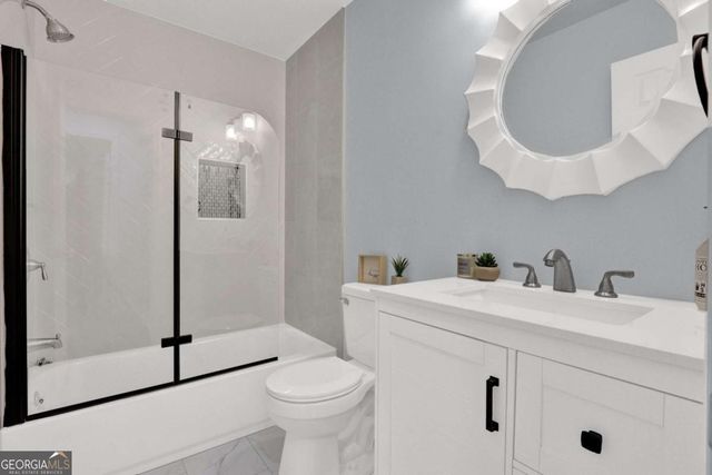 447 Warren Rd, Lawrenceville, GA 30044