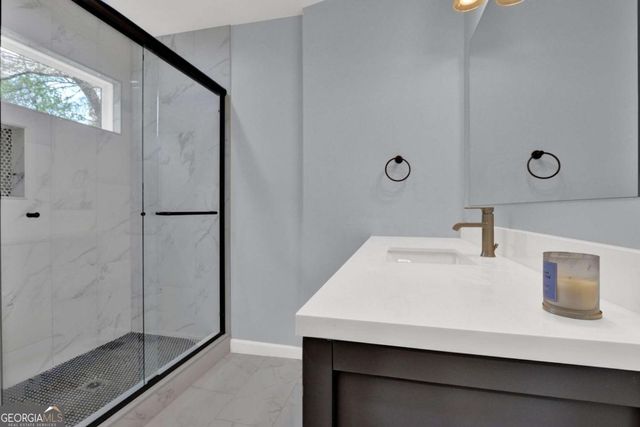 447 Warren Rd, Lawrenceville, GA 30044