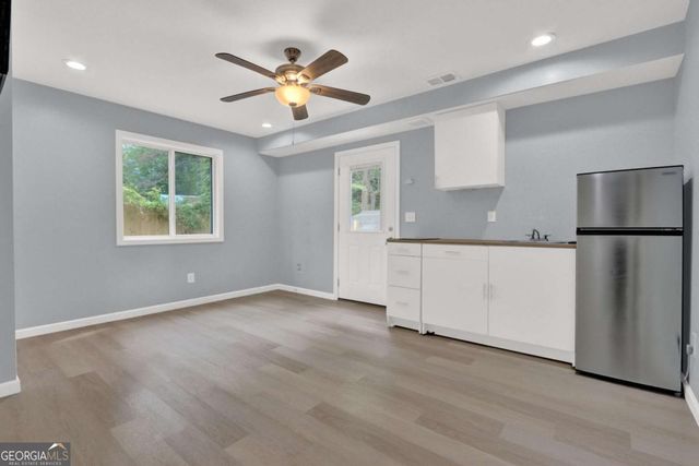 447 Warren Rd, Lawrenceville, GA 30044