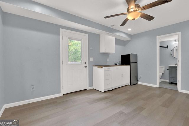 447 Warren Rd, Lawrenceville, GA 30044