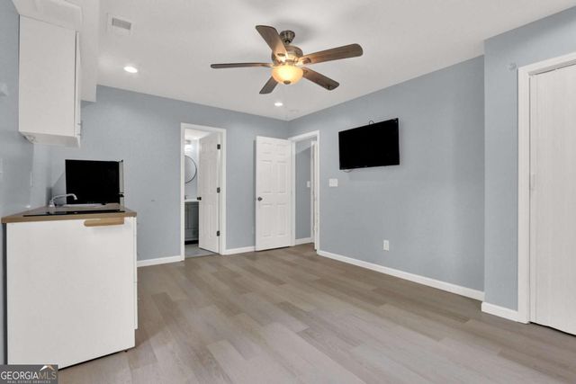 447 Warren Rd, Lawrenceville, GA 30044