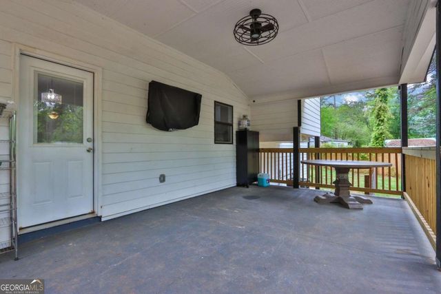 447 Warren Rd, Lawrenceville, GA 30044